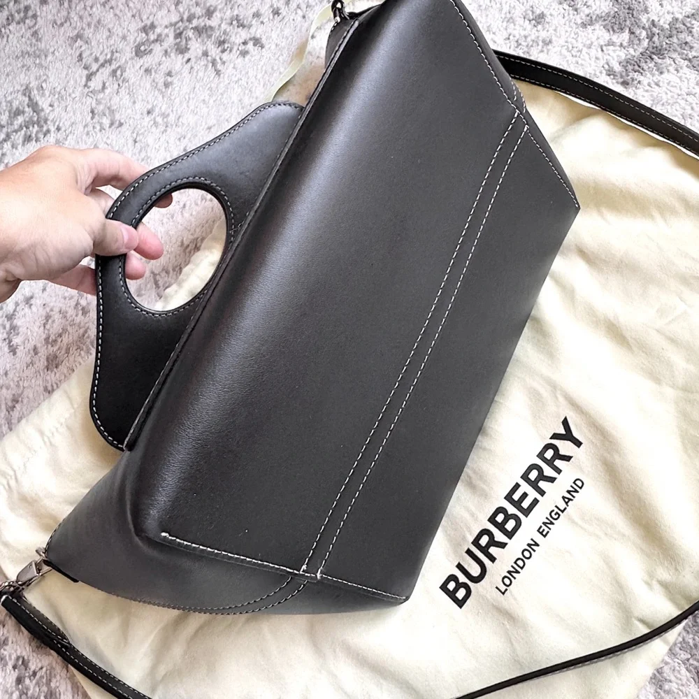 SOLD❗️❗️FIRM! Burberry Black Leather Soft Pocket Top Handle Crossbody Stitch - Picture 14 of 16